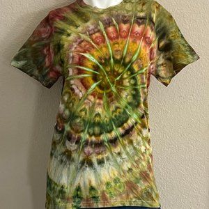 Hand dyed unisex t-shirt (Gildan)